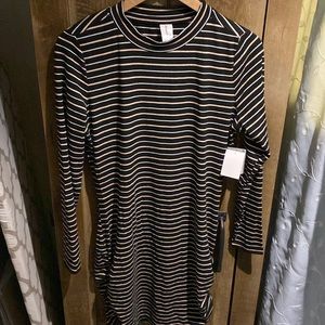 Abound Dress - Never Worn - Excellent Condition - Size L